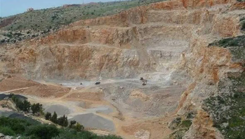 استعادة الأراضي المتضررة من المحاجر في لبنان