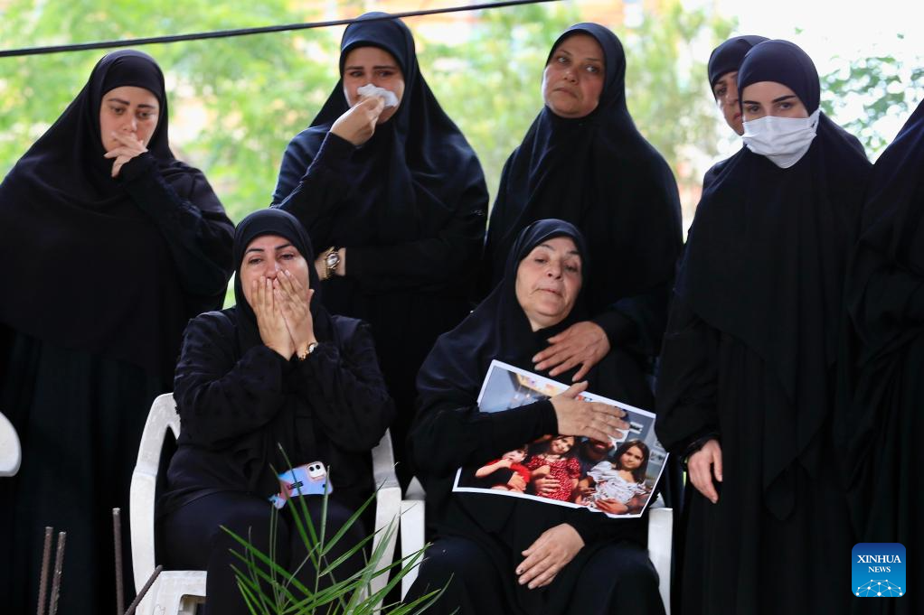 جنازة ضحايا الغارات الإسرائيلية في جنوب لبنان